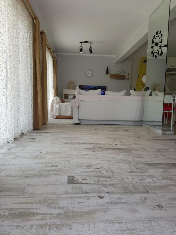 בית הארחה Nea Iraklitsa 	Nautilus מראה חיצוני תמונה